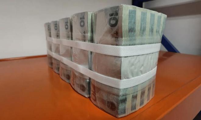 钞你还能收藏几张？现在价格持续下跌开元棋牌app纪念钞中的钞王奥运(图3)